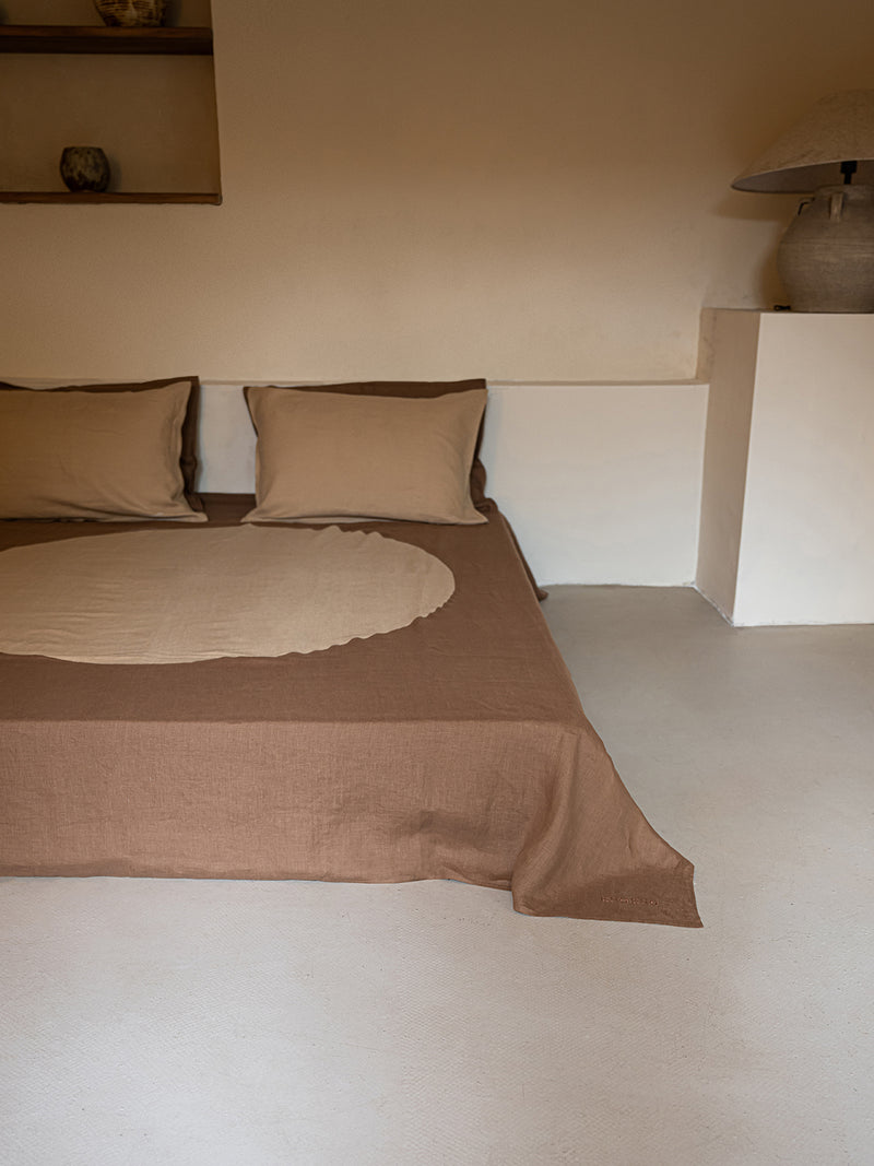 Astra Hemp Linen Bed Throw Medium | Terra & Sand