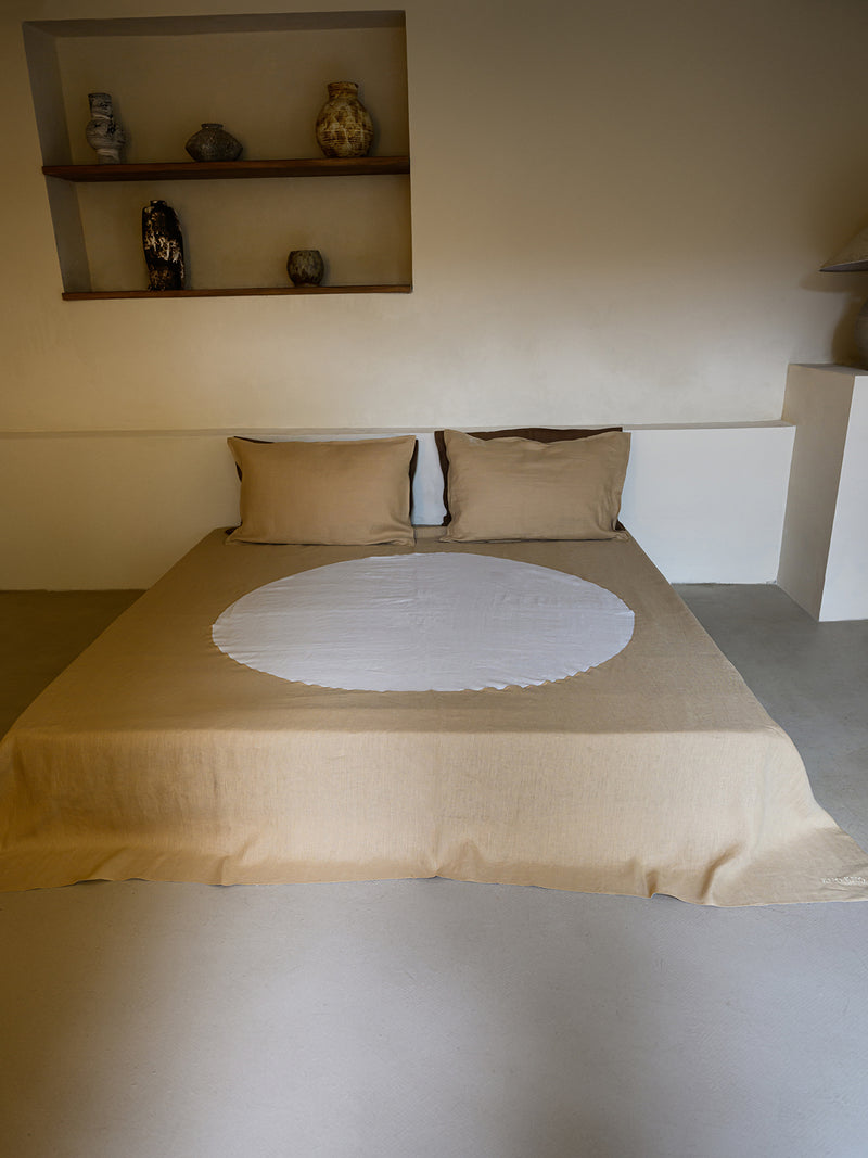 Astra Linen Bed Throw Medium | Sand & Salt