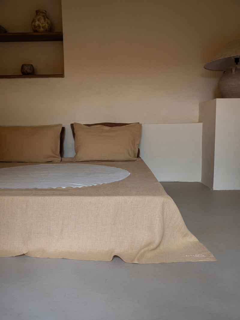 Astra Linen Bed Throw Medium | Sand & Salt