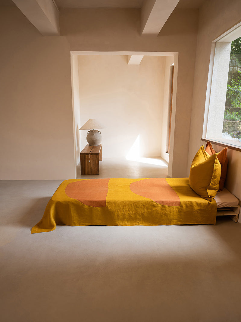 Crescent LINEN Bed Throw | CURRY & PAPRIKA