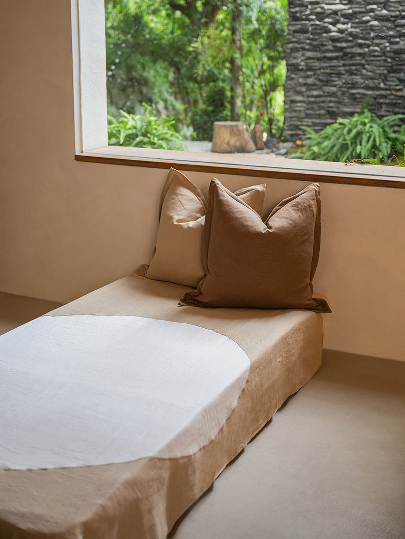 ASTRA LINEN BED THROW SMALL | SAND & SALT