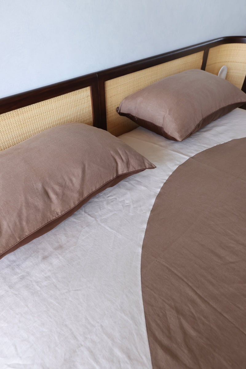 Terra Horizon Organic Hemp Bed Throw |  Chocolate & Peach (King / Queen)